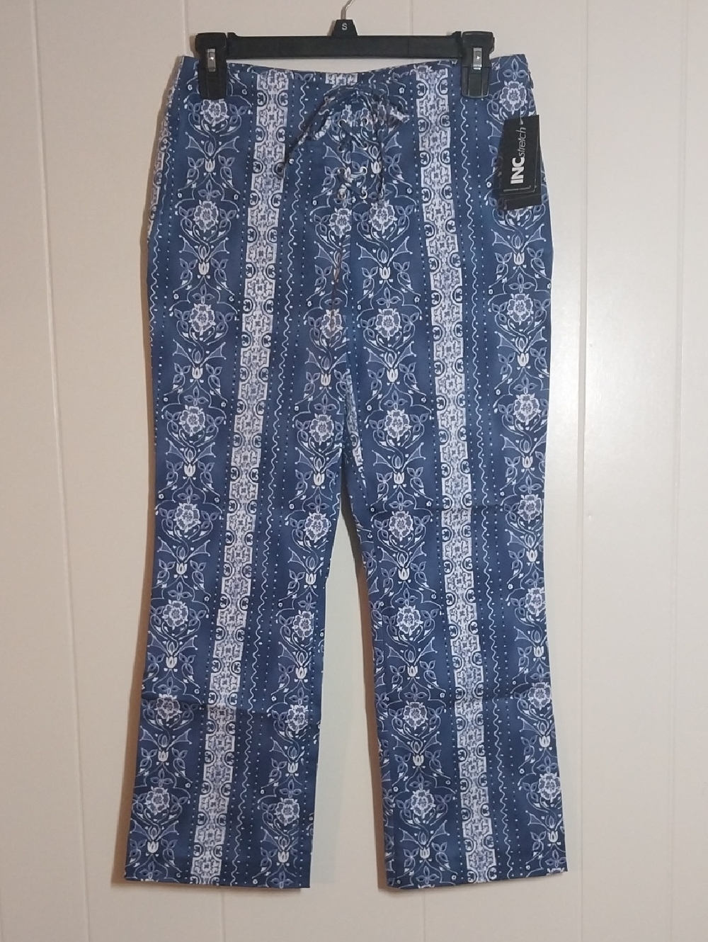 I.N.C. Stretch Paisley Blue White Bandanna Pants Size 2 NWT